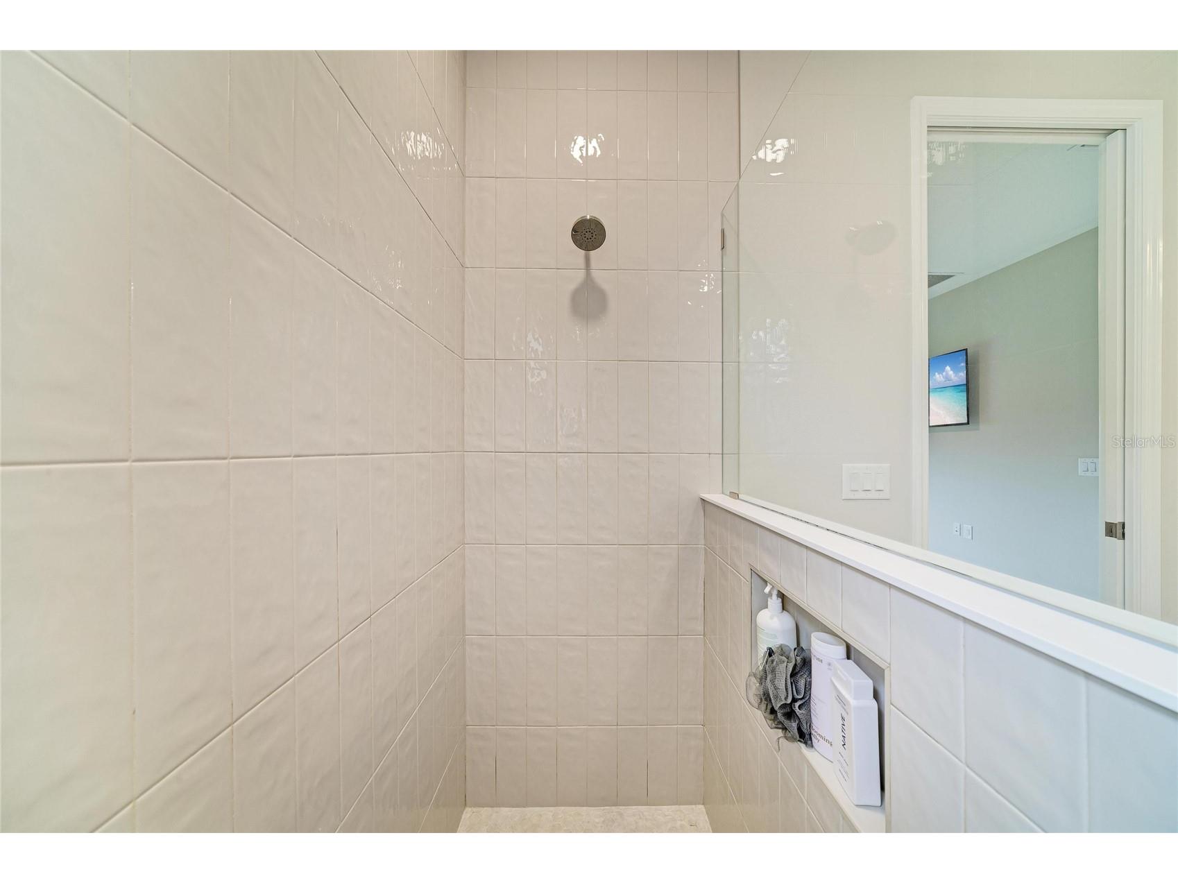 1079 Waterline Court Sarasota FL 34240 A4696172 image31