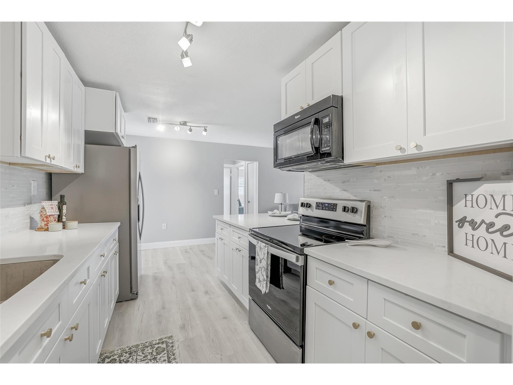 10799 99th Place Seminole FL 33772 TB8466134 image11