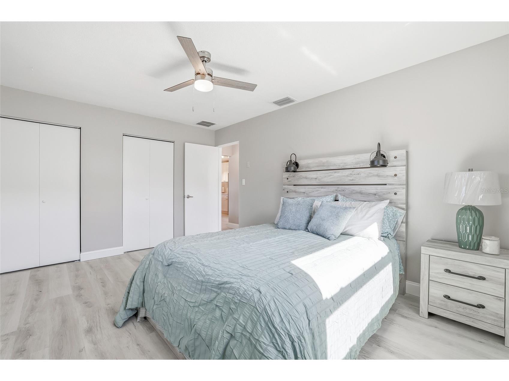 10799 99th Place Seminole FL 33772 TB8466134 image18