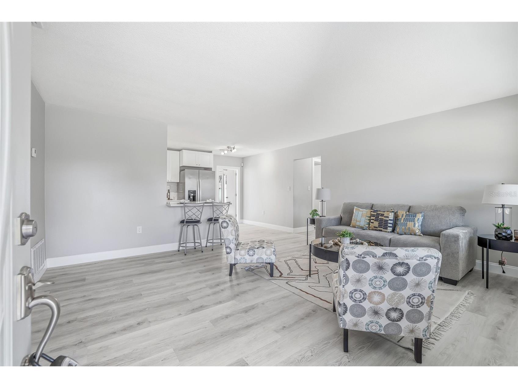 10799 99th Place Seminole FL 33772 TB8466134 image2