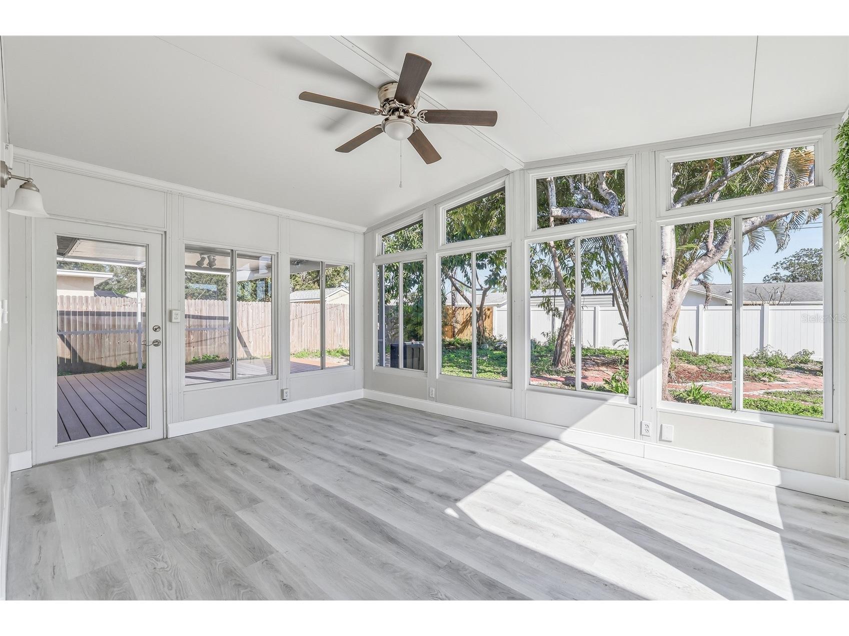 10799 99th Place Seminole FL 33772 TB8466134 image22