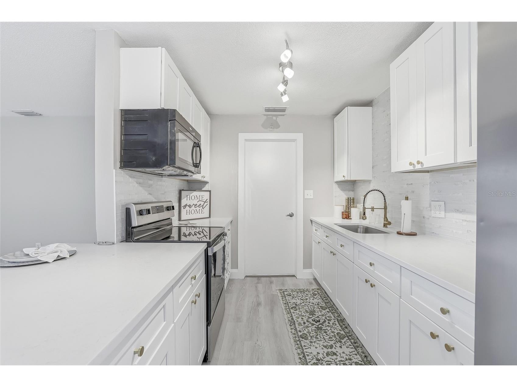 10799 99th Place Seminole FL 33772 TB8466134 image9