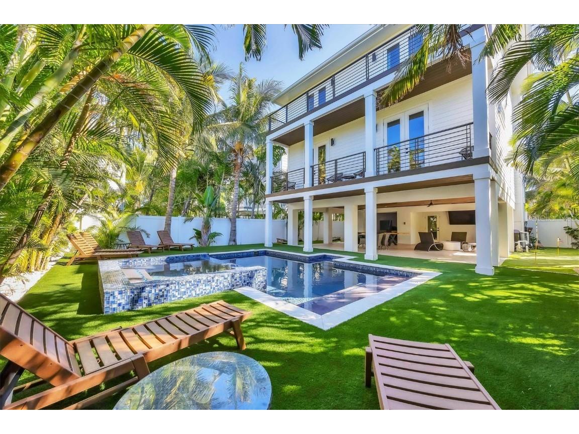 108 11th Street S Bradenton Beach FL 34217 A4672624 image3