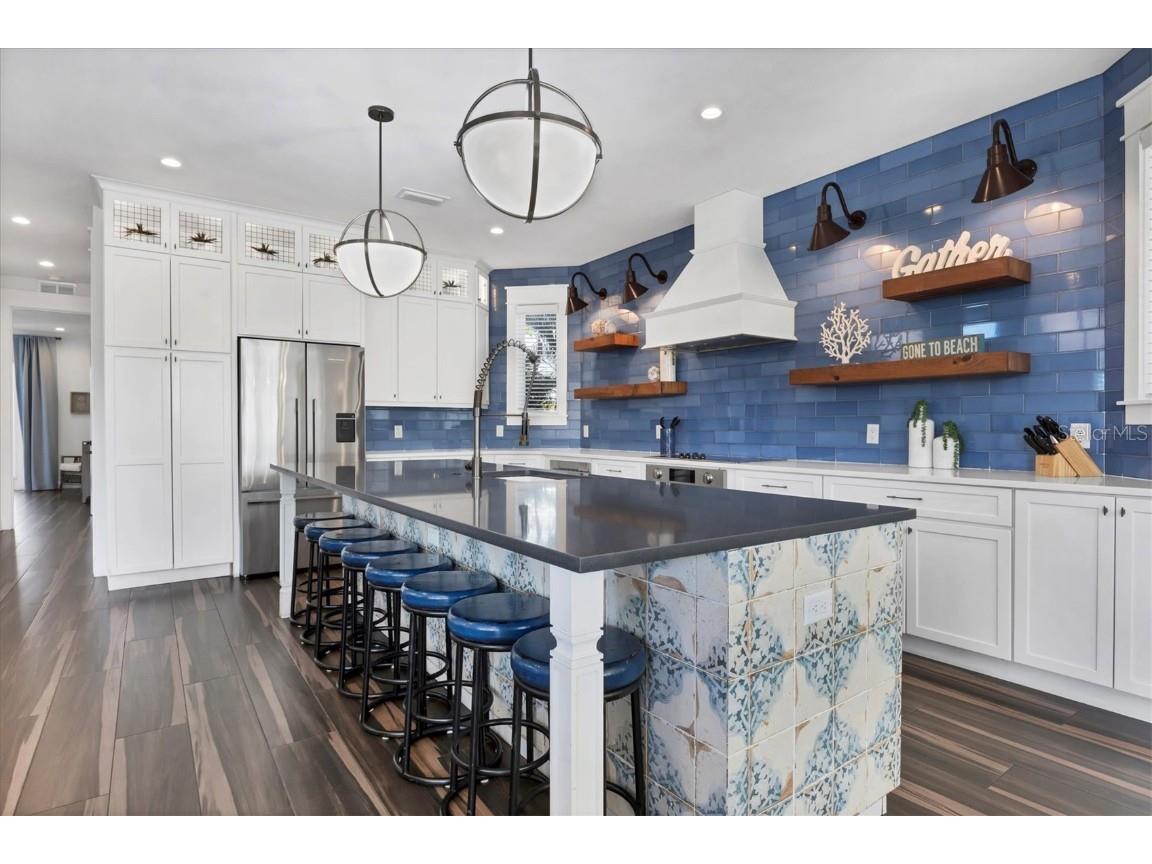 108 11th Street S Bradenton Beach FL 34217 A4672624 image4