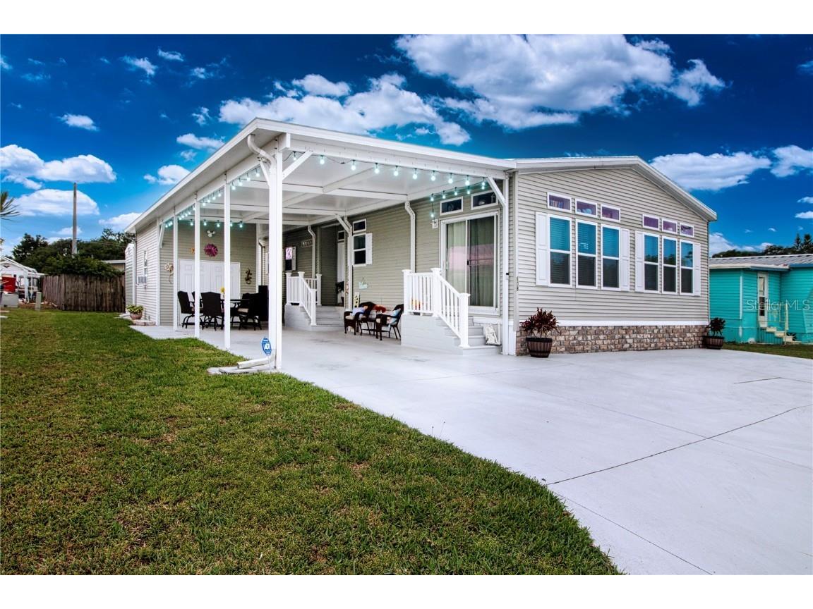 108 52nd Avenue Plaza E Bradenton FL 34203 A4590498 image1