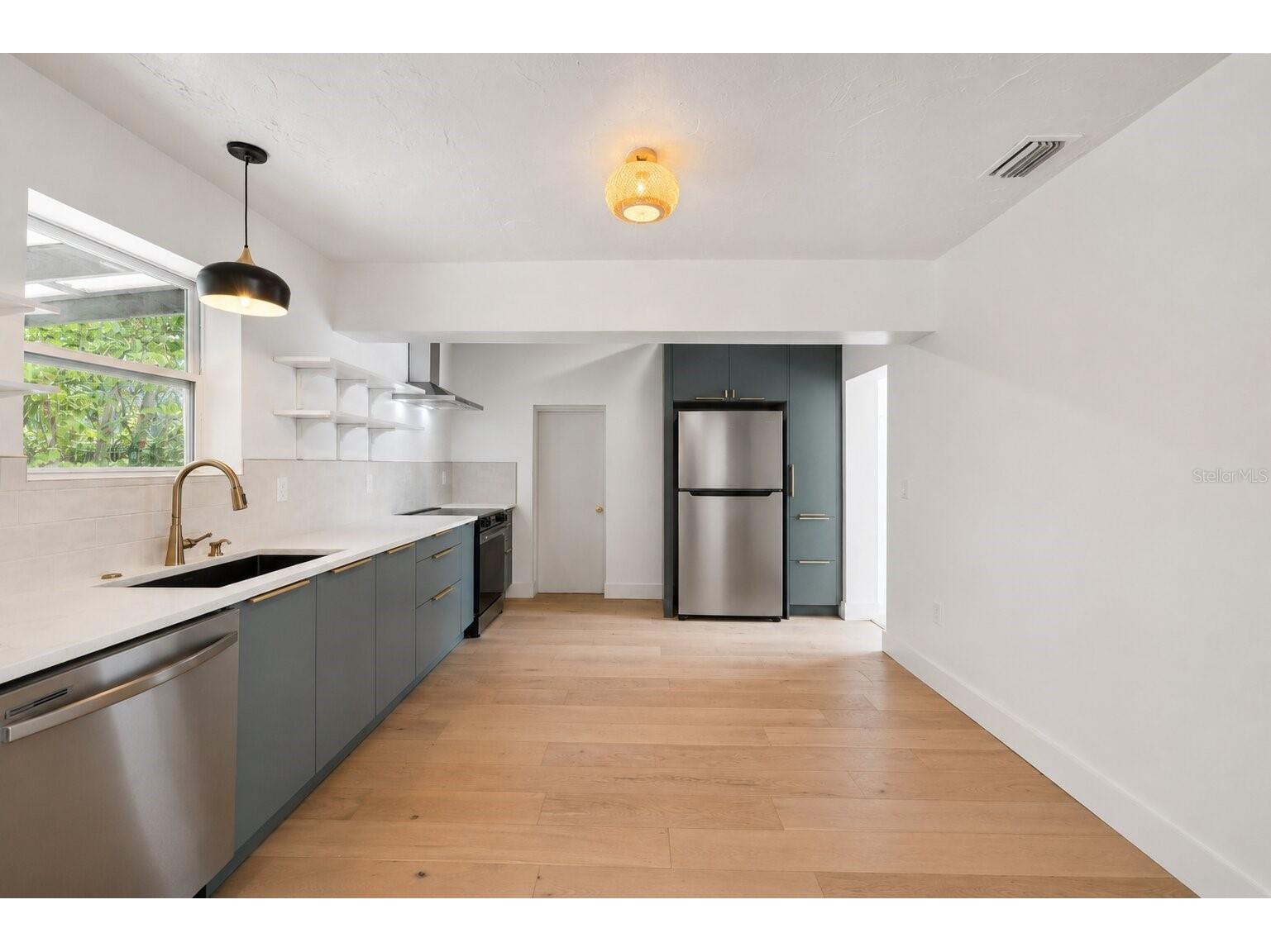 108 5th Street Belleair Beach FL 33786 TB8515899 image18