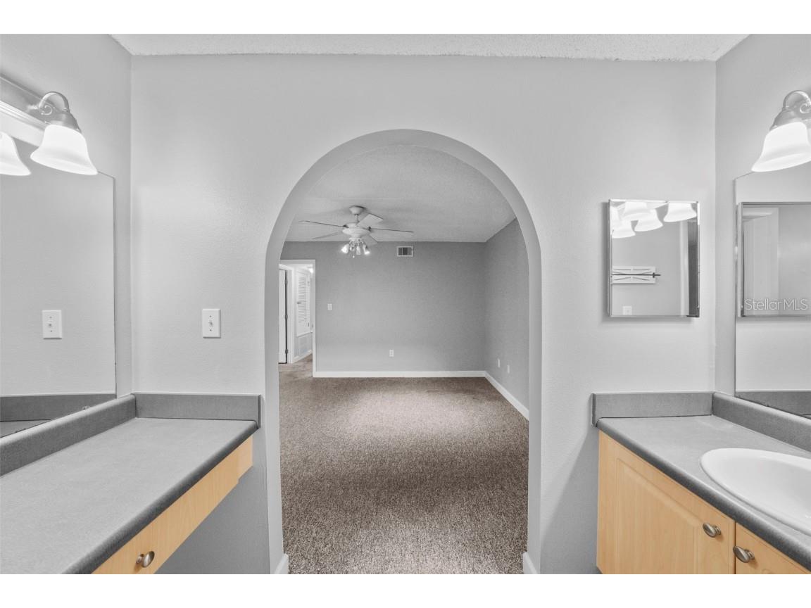 108 Alameda Court #236 Tampa FL 33609 TB8448609 image22