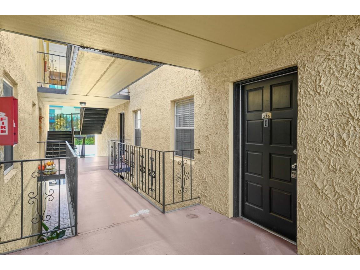 108 Alameda Court #236 Tampa FL 33609 TB8448609 image5