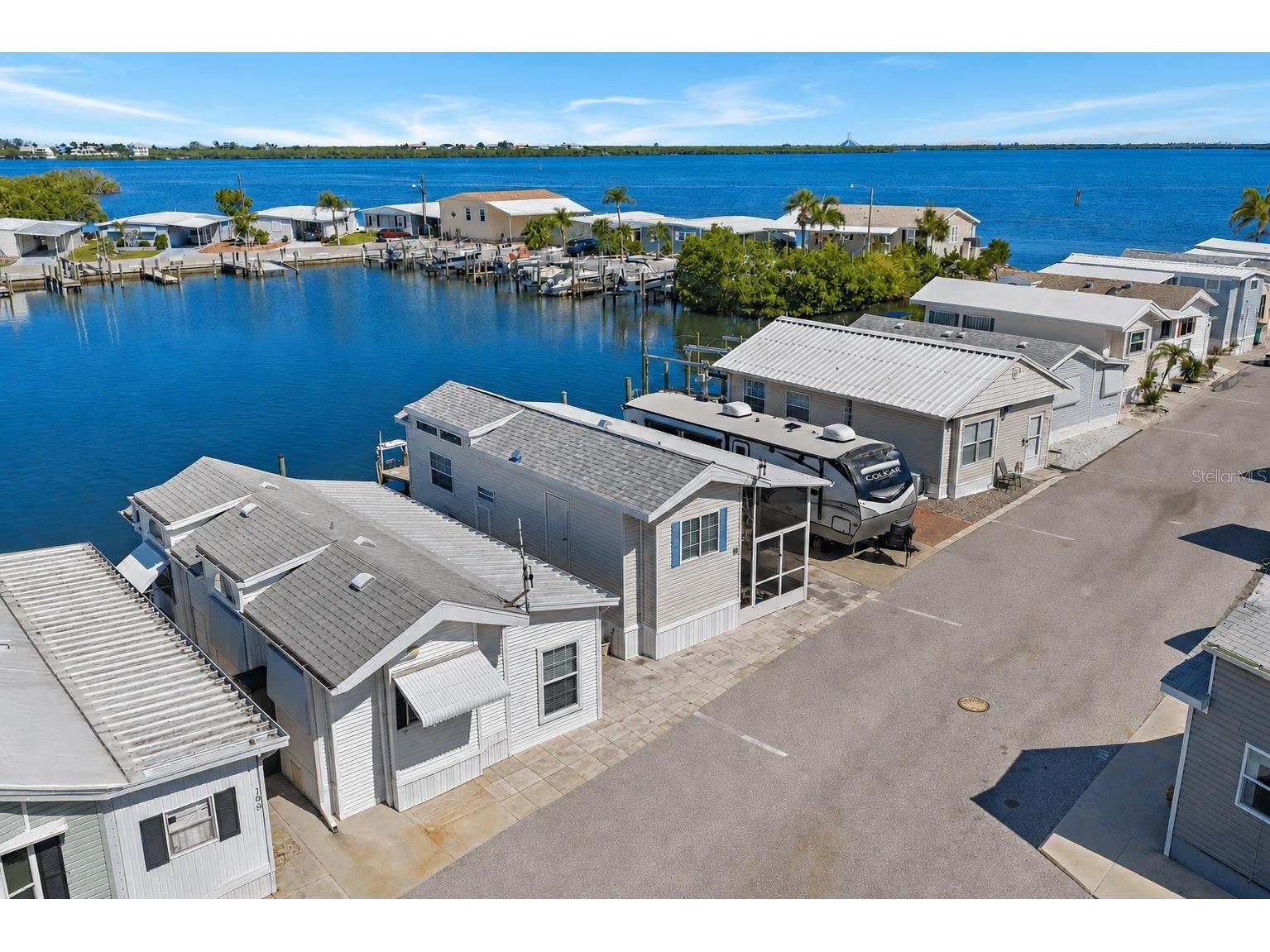 108 Bahia Drive Palmetto FL 34221 A4696351 image1