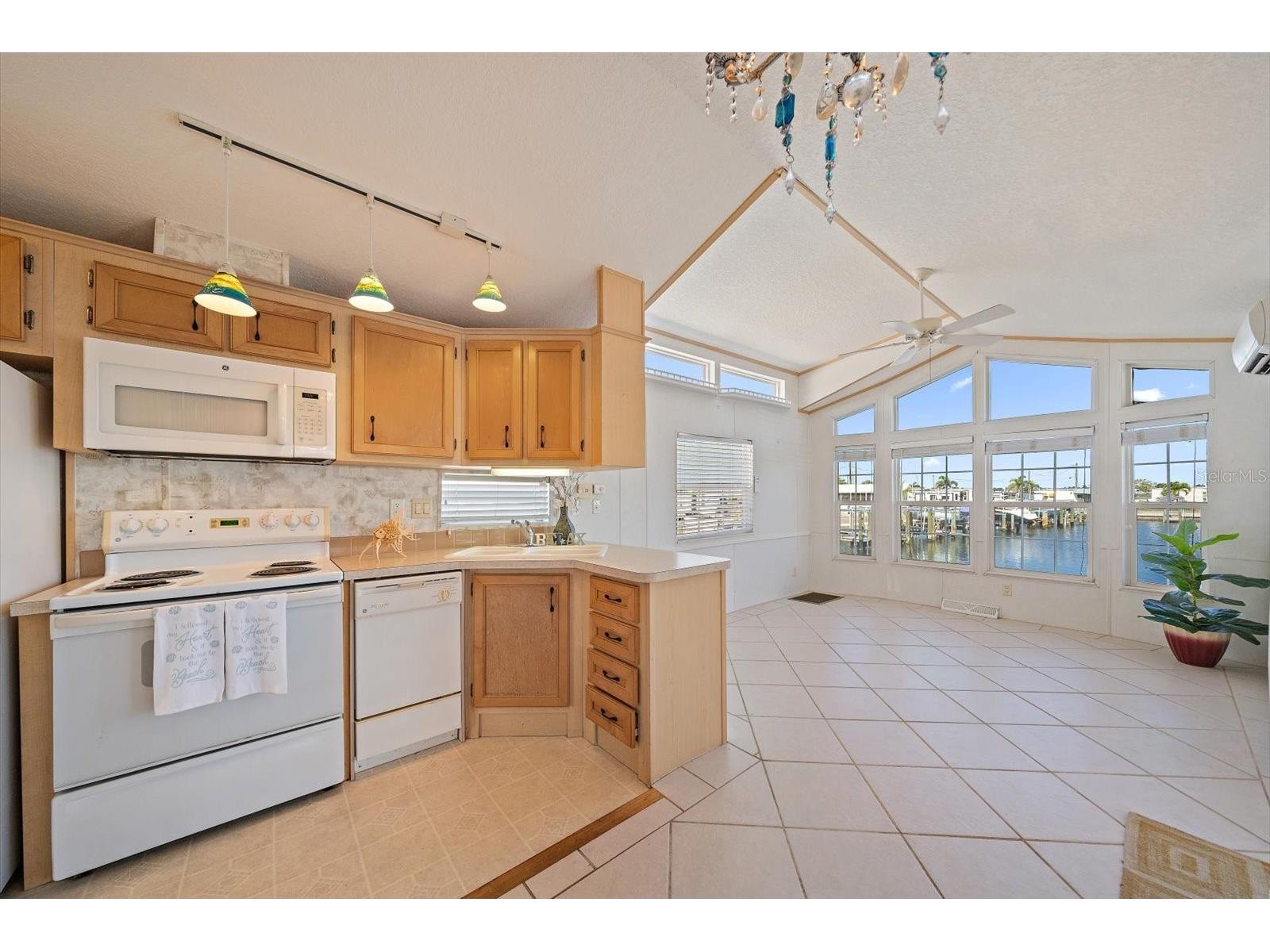 108 Bahia Drive Palmetto FL 34221 A4696351 image10