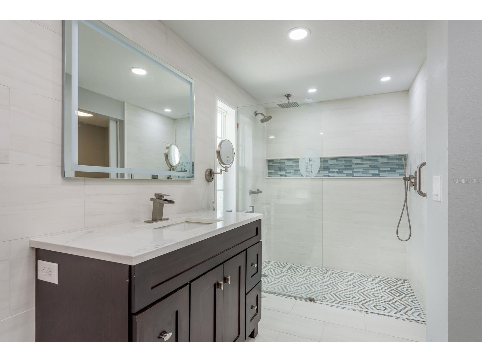 108 Dolphin Drive E Oldsmar FL 34677 TB8482185 image16