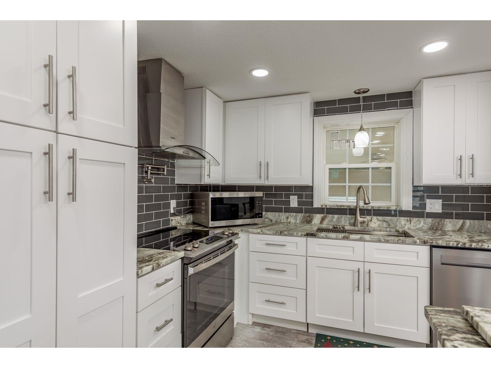 108 Dolphin Drive E Oldsmar FL 34677 TB8482185 image3