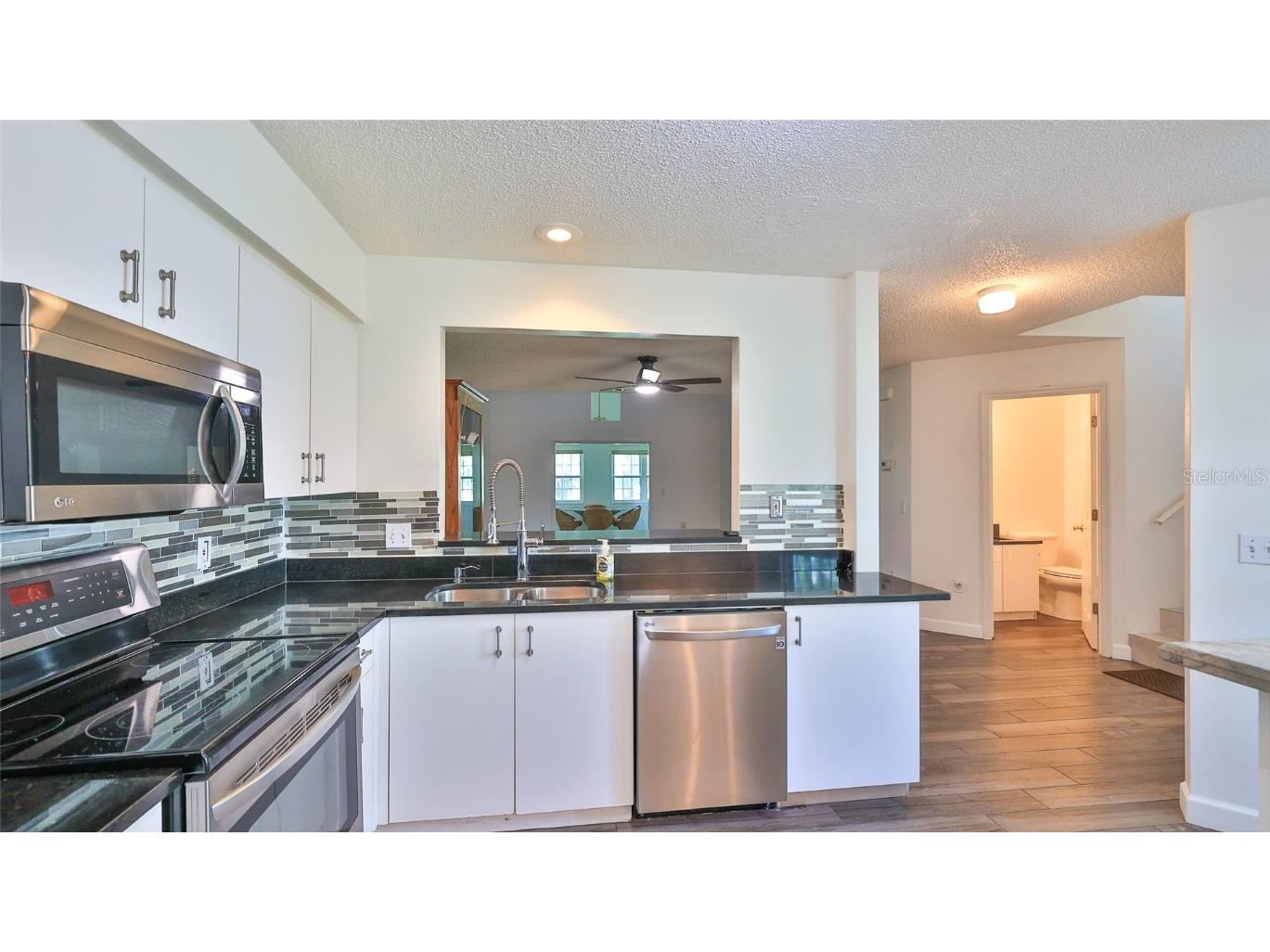 108 Grand Oaks Circle #108 Daytona Beach FL 32114 V4945569 image4