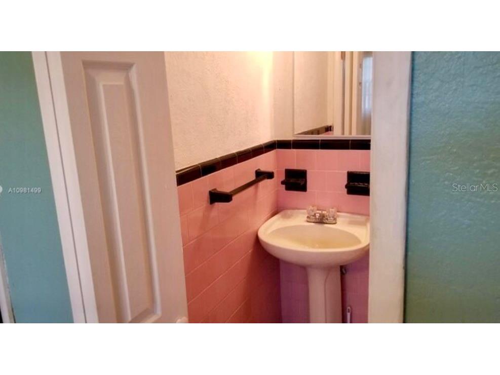 108 Harvard Road West Park FL 33023 O6233010 image5