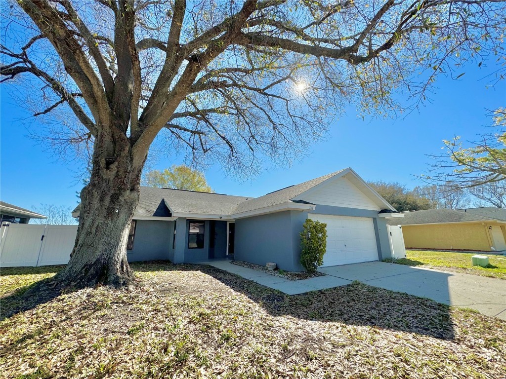108 Lake Daisy Terrace Winter Haven FL 33884 P4929300 image1