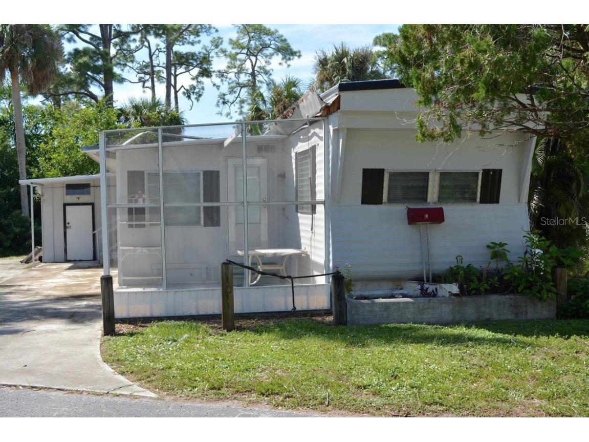 108 Lamplighter Lane North Fort Myers FL 33917 G5074997 image1