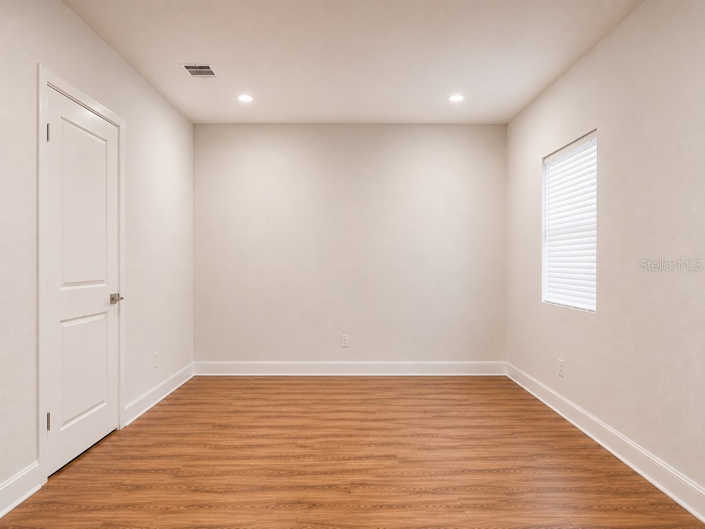 108 Mission Hills Avenue Tampa FL 33617 TB8513346 image14
