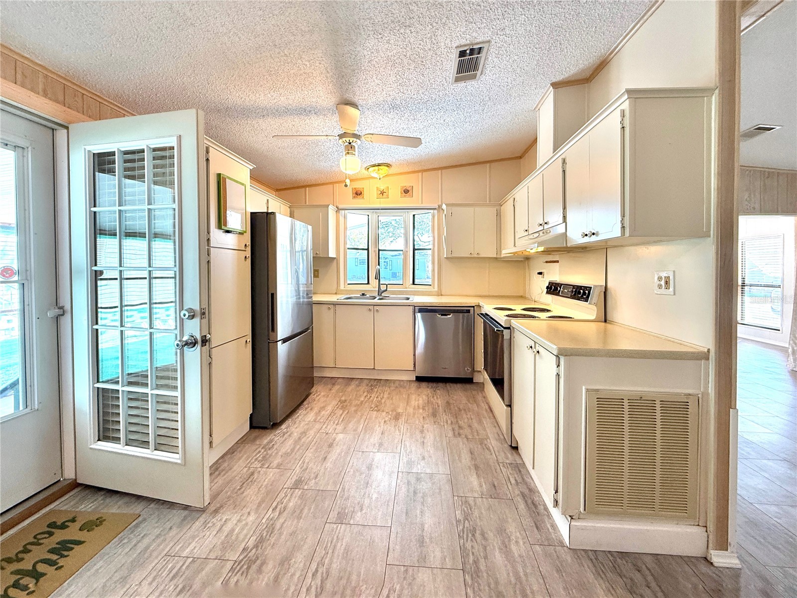 108 N Saint George Circle Apollo Beach FL 33572 TB8474794 image7