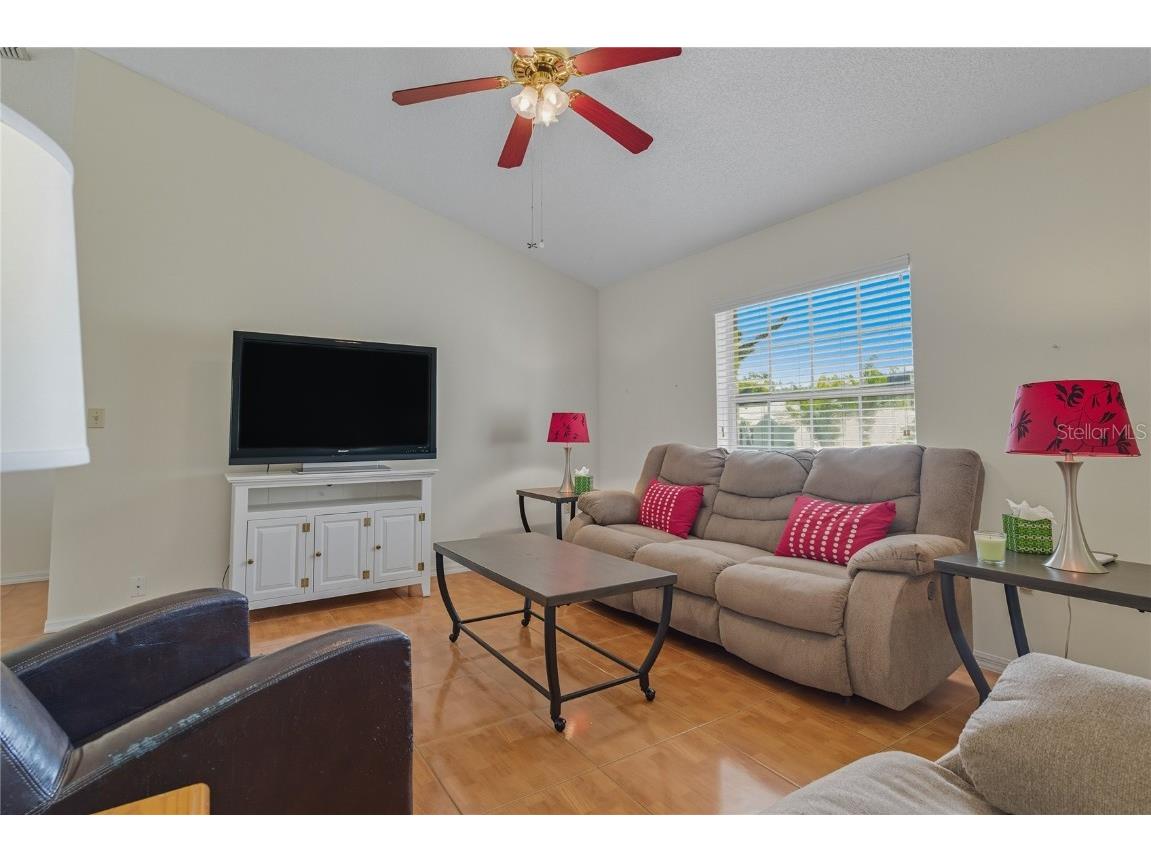 108 Valentino Ct Davenport FL 33837 P4936456 image6