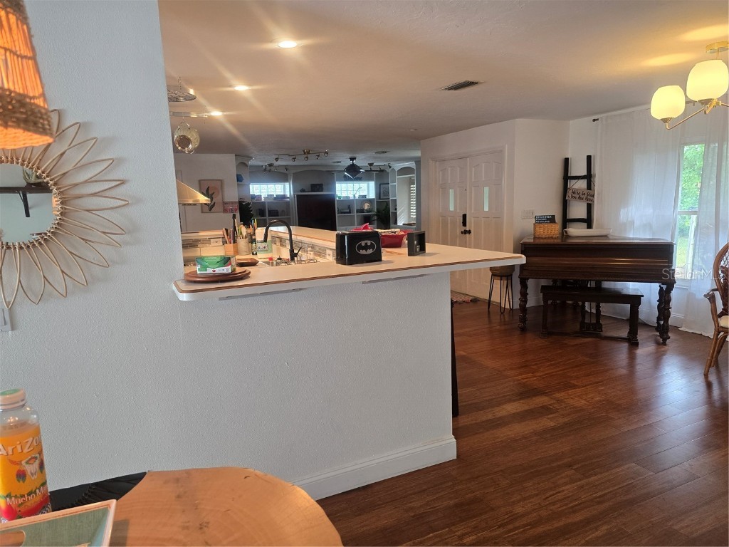 108 W 75th Street Bradenton FL 34209 W7875912 image8