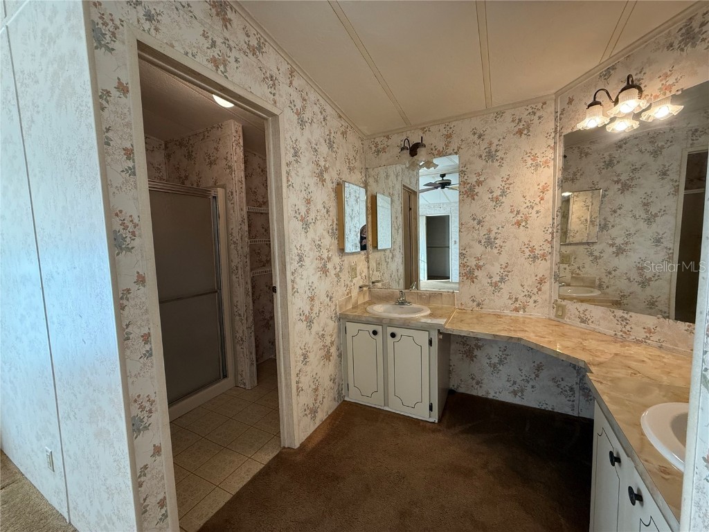 108 Winterberry Avenue Wildwood FL 34785 - LAKE OKAHUMPKA G5105262 image13