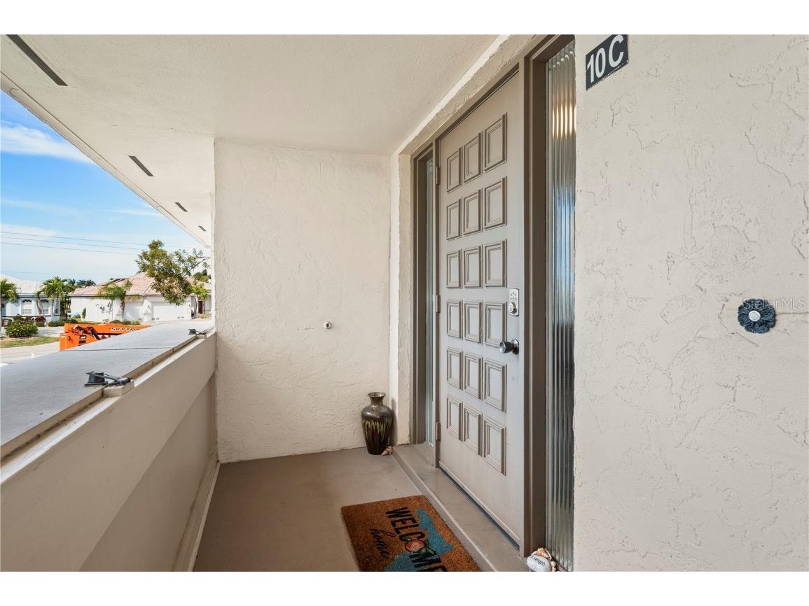 1080 Bal Harbor Boulevard #10C Punta Gorda FL 33950 C7507790 image4