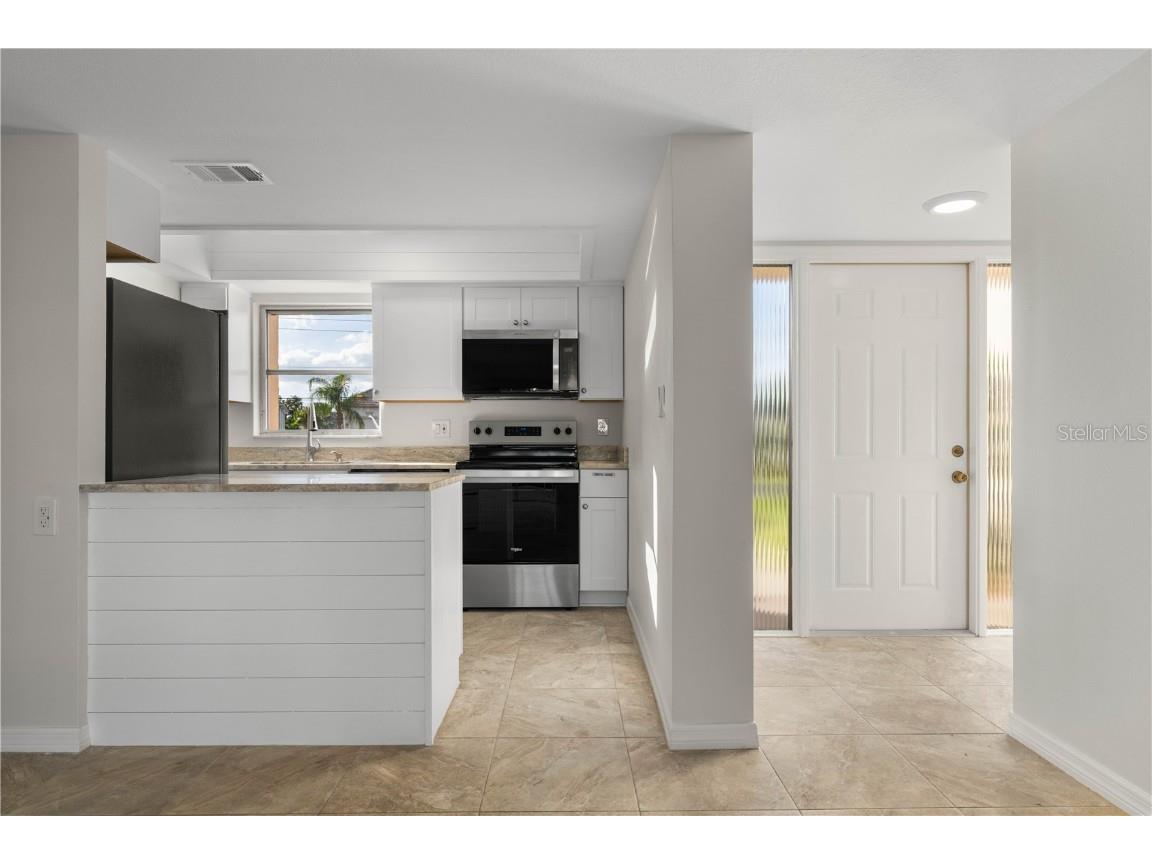 1080 Bal Harbor Boulevard #11B Punta Gorda FL 33950 C7516837 image18