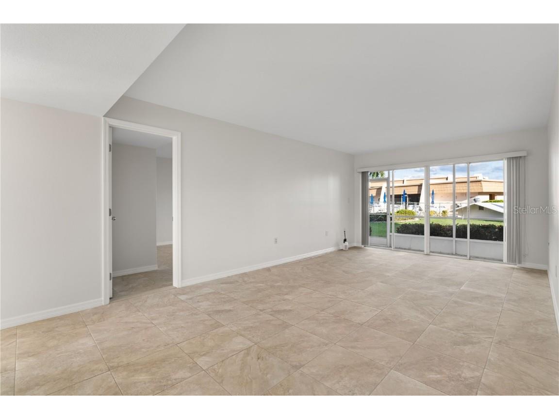 1080 Bal Harbor Boulevard #11B Punta Gorda FL 33950 C7516837 image3