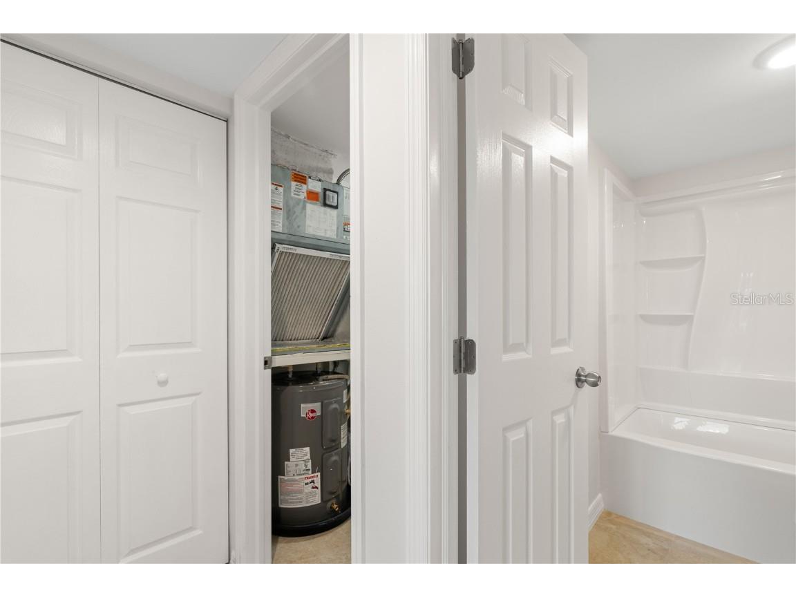 1080 Bal Harbor Boulevard #11B Punta Gorda FL 33950 C7516837 image32