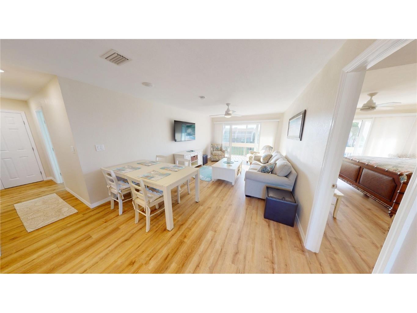 1080 Bal Harbor Boulevard #12C Punta Gorda FL 33950 C7519448 image4