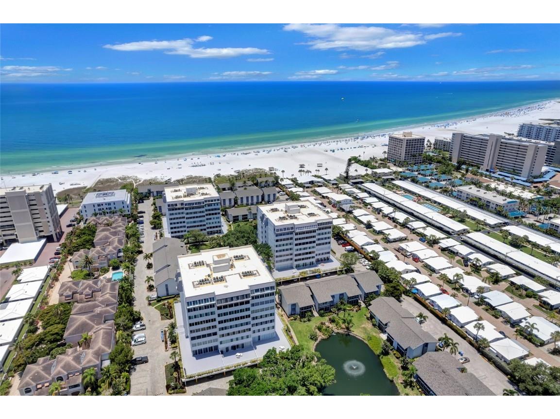 1080 W Peppertree Lane #303A Sarasota FL 34242 A4576052 image1