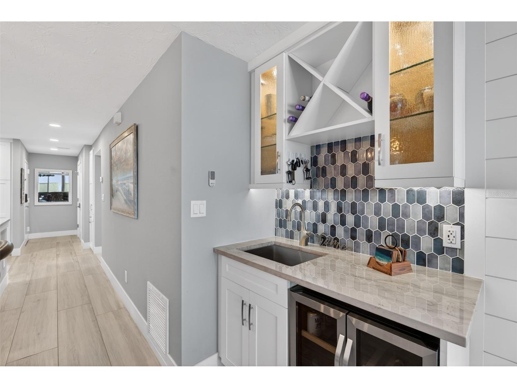 1080 W Peppertree Lane #305A Sarasota FL 34242 A4690895 image17