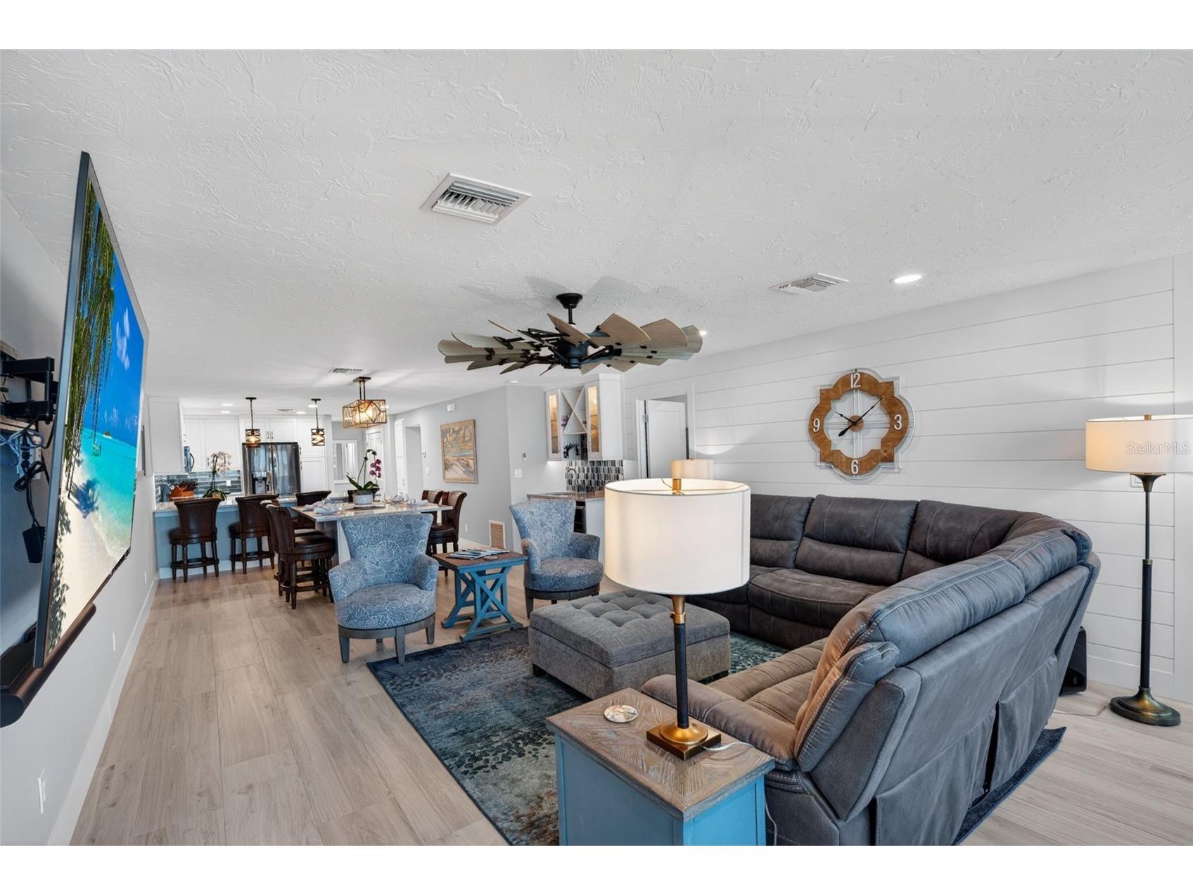 1080 W Peppertree Lane #305A Sarasota FL 34242 A4690895 image20