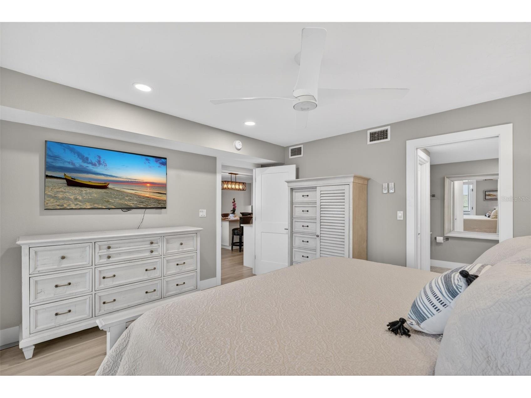 1080 W Peppertree Lane #305A Sarasota FL 34242 A4690895 image30