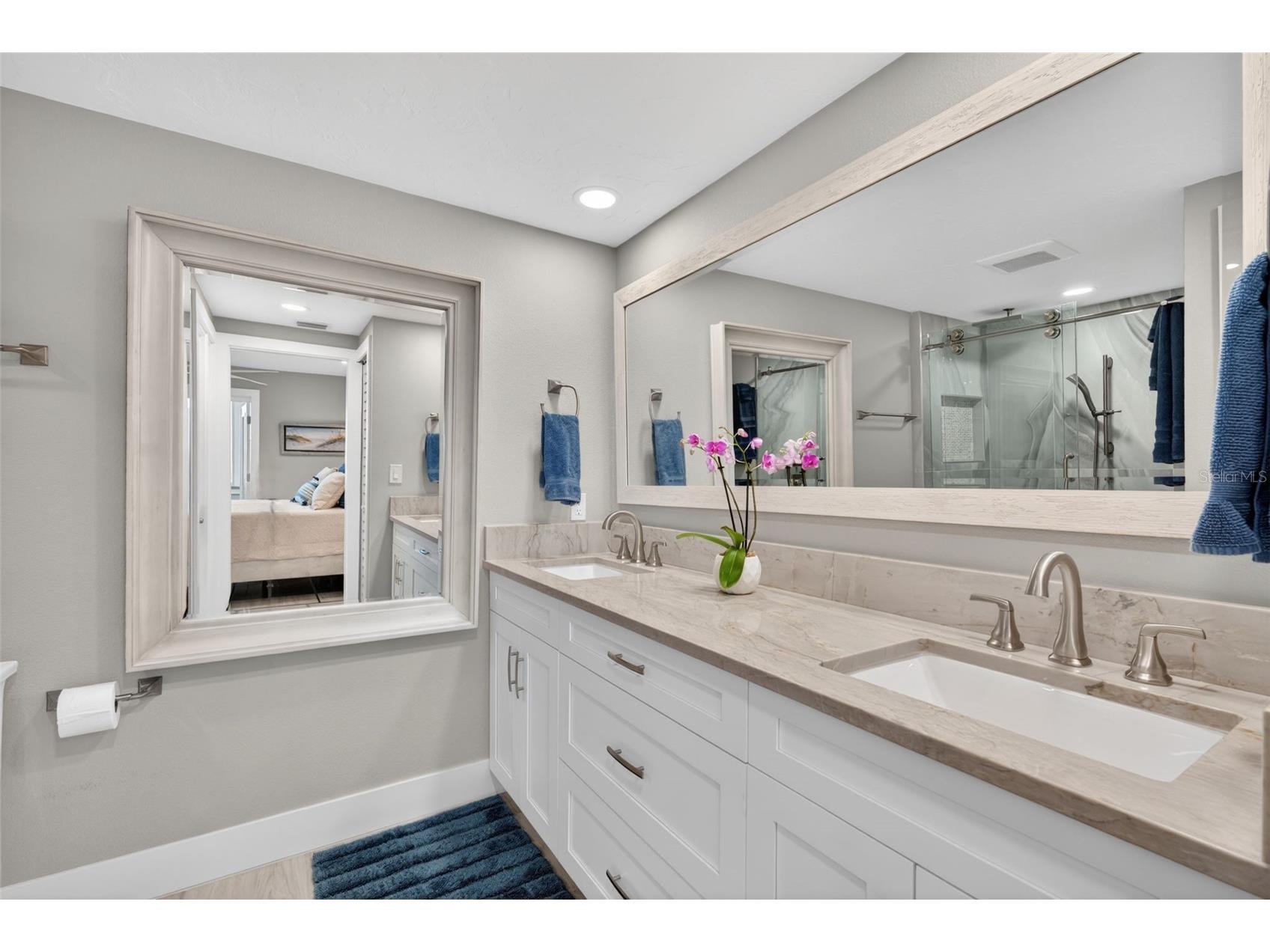 1080 W Peppertree Lane #305A Sarasota FL 34242 A4690895 image31