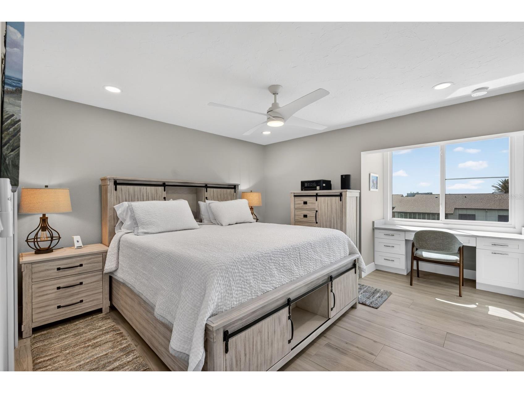 1080 W Peppertree Lane #305A Sarasota FL 34242 A4690895 image33