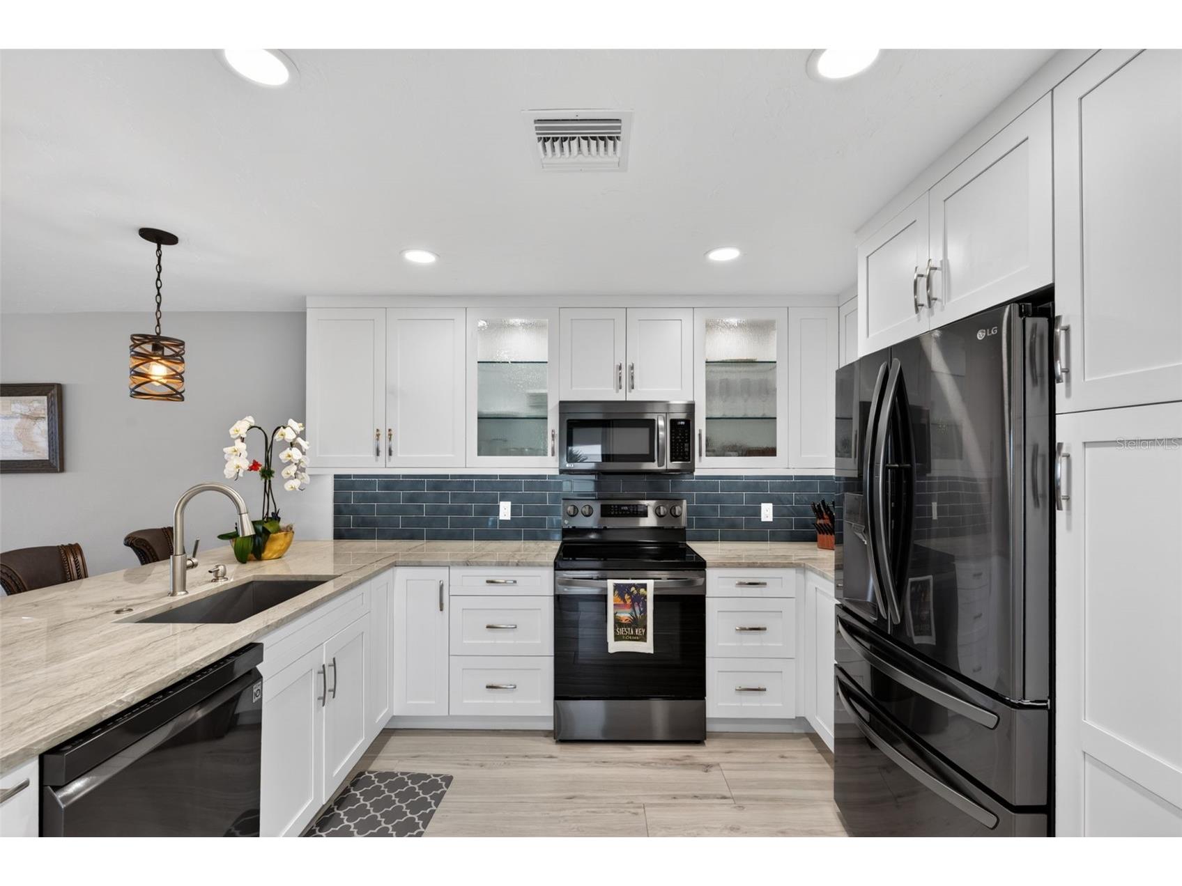 1080 W Peppertree Lane #305A Sarasota FL 34242 A4690895 image8