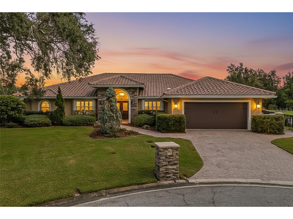 1080 Water Oak Court NE Saint Petersburg FL 33703 - LAKE HERON TB8438988 image1