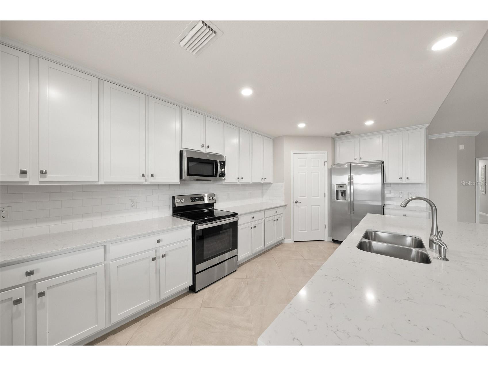 10805 Tarflower Drive #102 Venice FL 34293 A4686103 image5