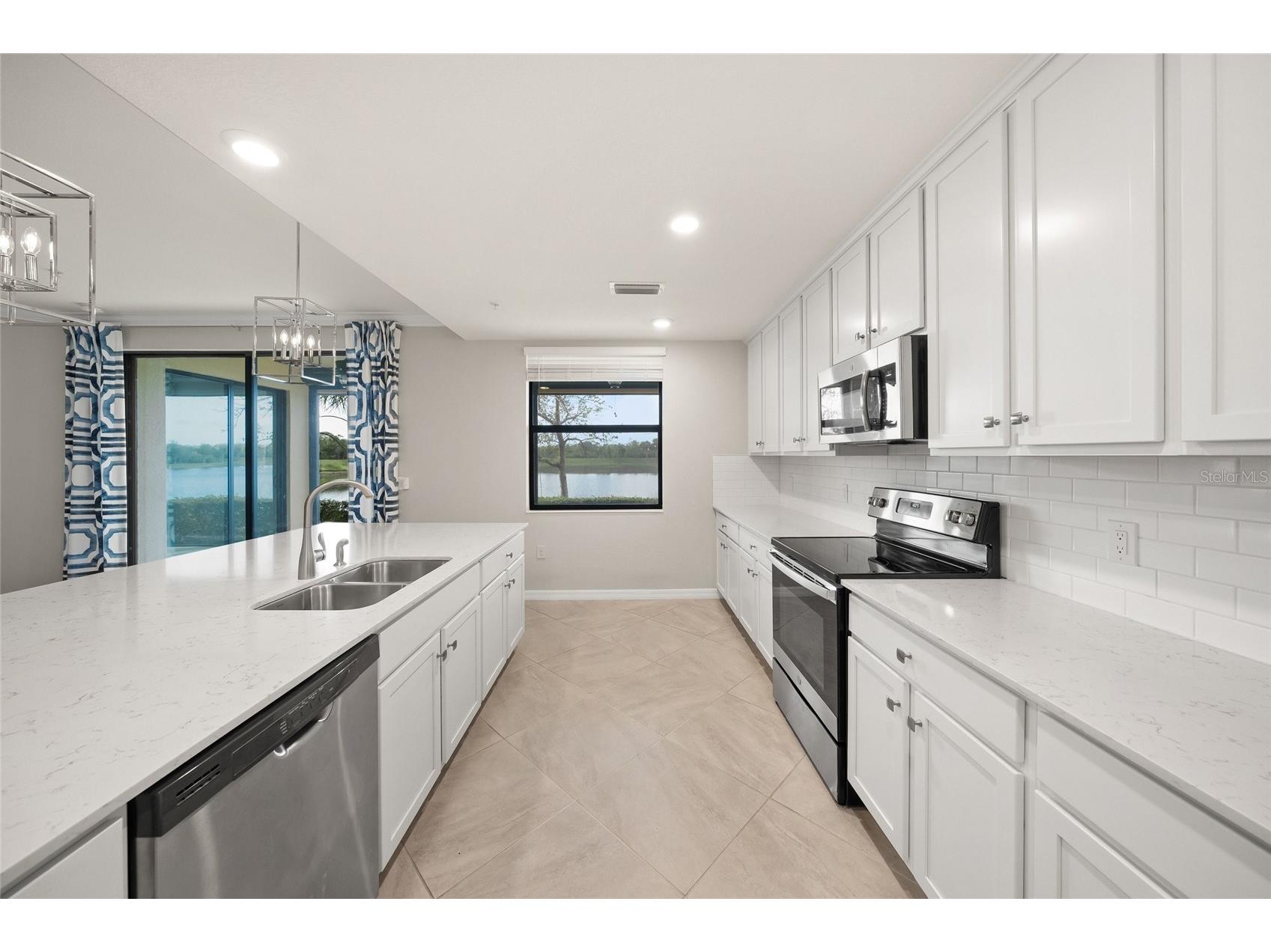 10805 Tarflower Drive #102 Venice FL 34293 A4686103 image6