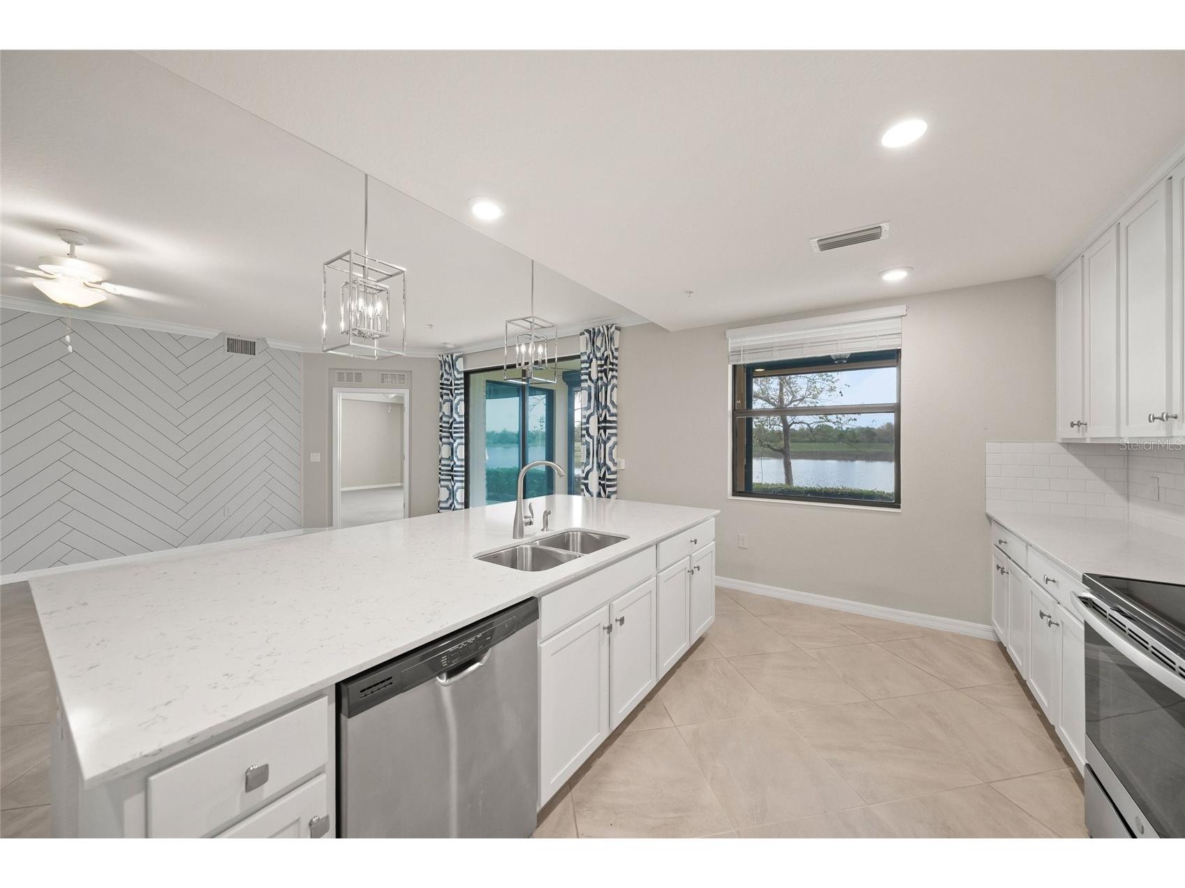 10805 Tarflower Drive #102 Venice FL 34293 A4686103 image7