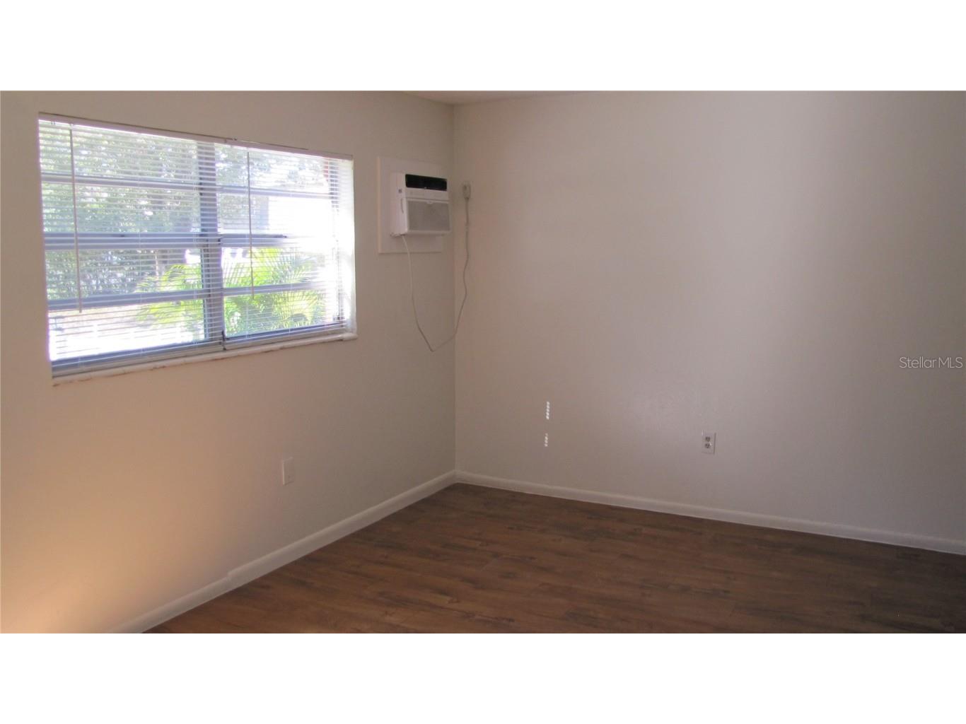 10807 N 11th Street Tampa FL 33612 TB8447462 image2