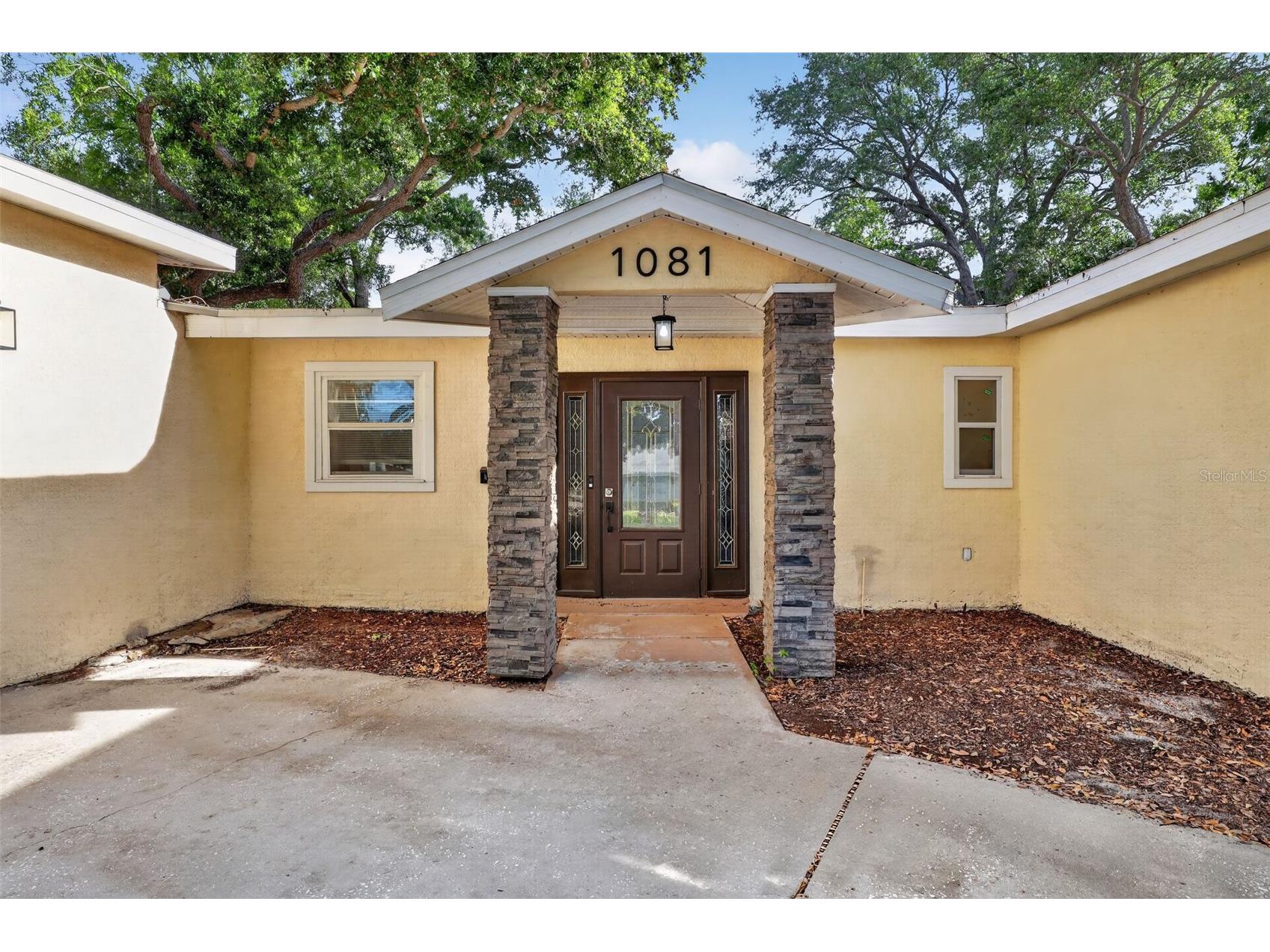 1081 55th Terrace S Saint Petersburg FL 33705 A4690888 image2
