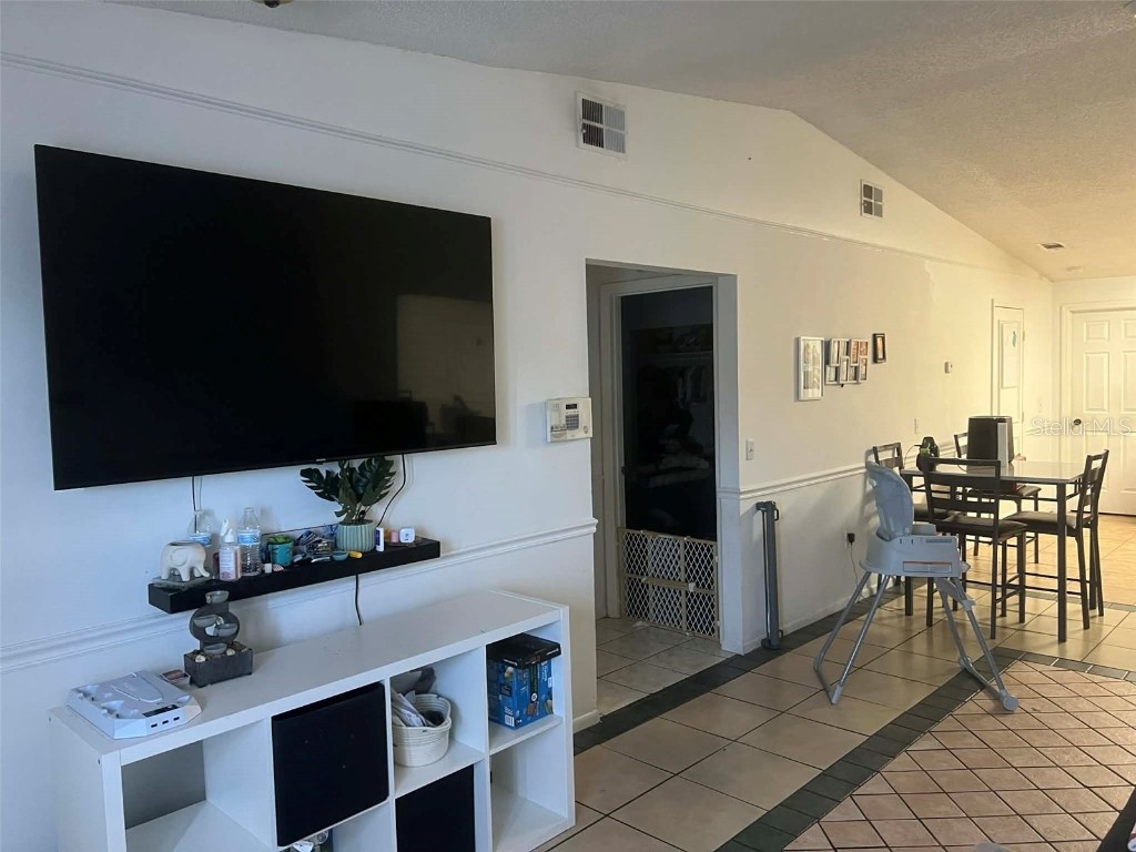 1081 Woodman Way Orlando FL 32818 S5140430 image3