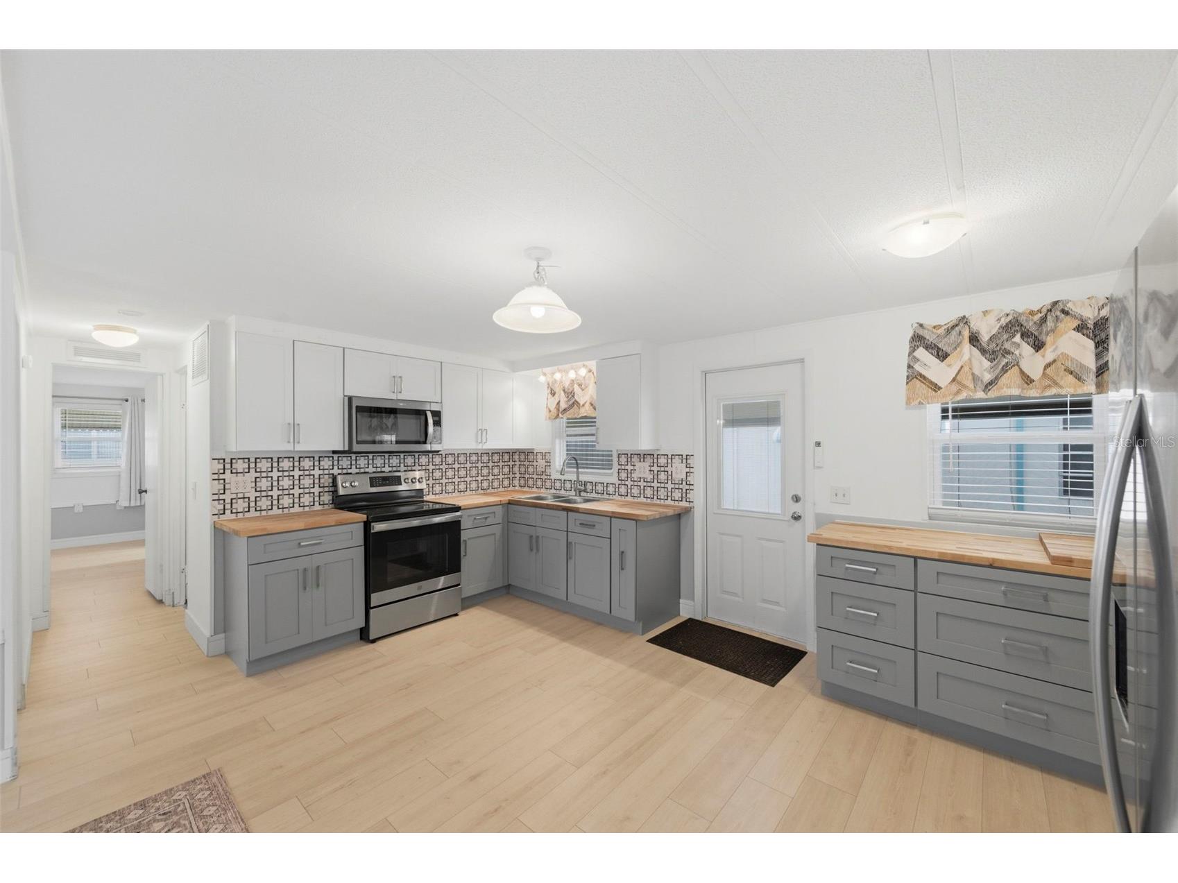 10810 Freedom Drive Port Richey FL 34668 W7881637 image4