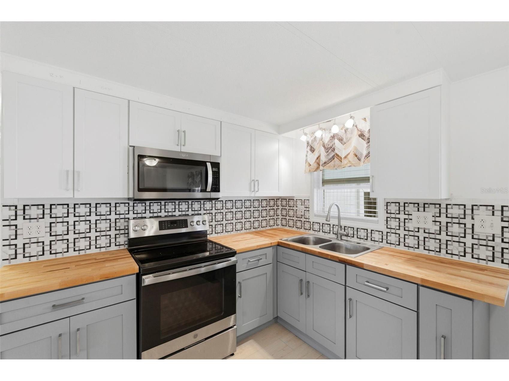 10810 Freedom Drive Port Richey FL 34668 W7883074 image10