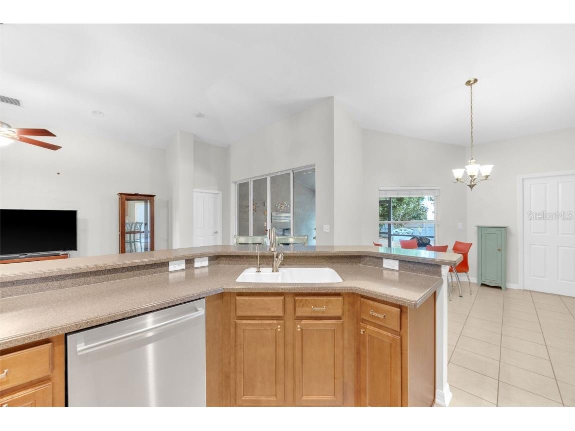 10813 Rockledge View Dr. Riverview FL 33579 TB8402575 image14