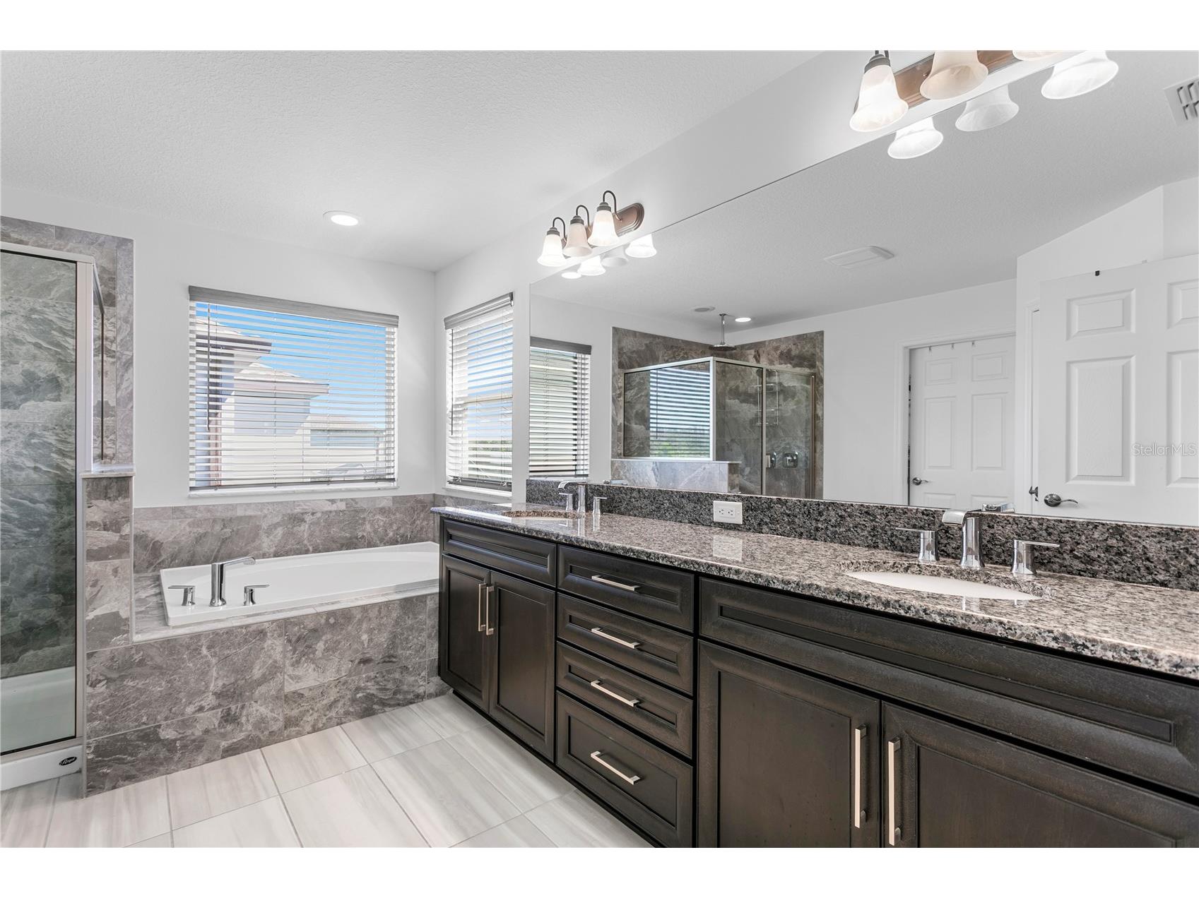 10813 Windswept Garden Way Tampa FL 33647 TB8489320 image27