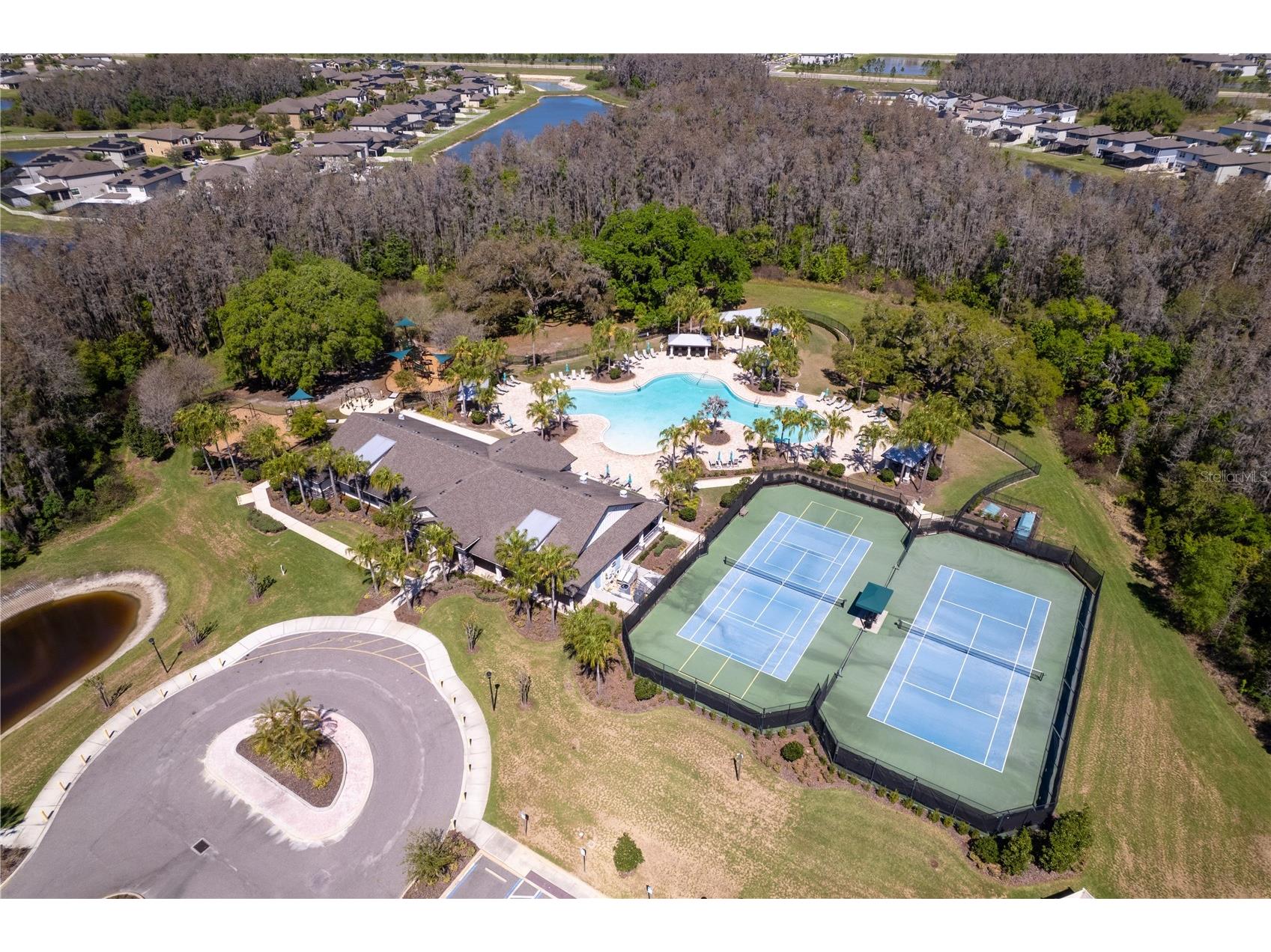 10813 Windswept Garden Way Tampa FL 33647 TB8489320 image48