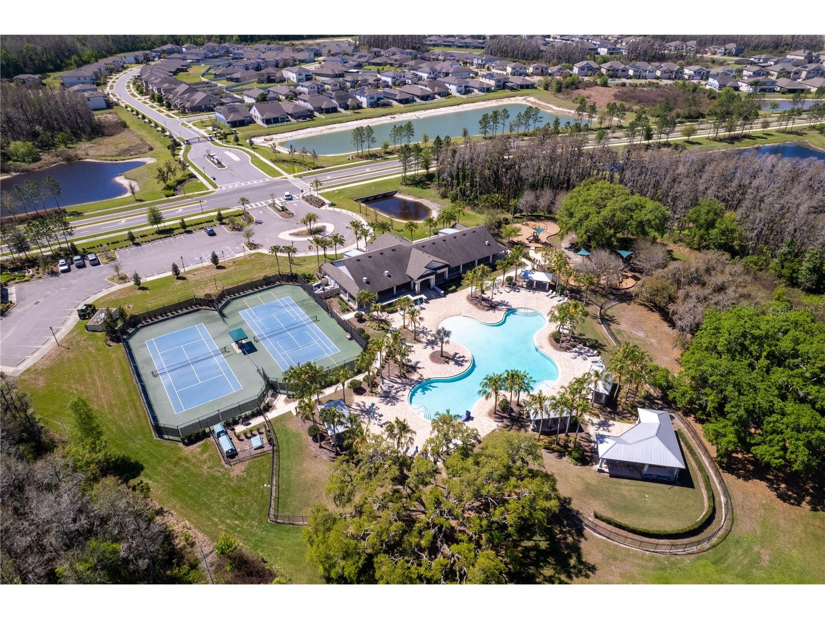 10813 Windswept Garden Way Tampa FL 33647 TB8489320 image50